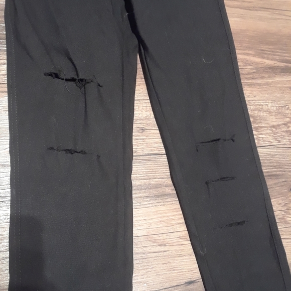 Black Jeggings With Rips In Front - Picture 4 of 7